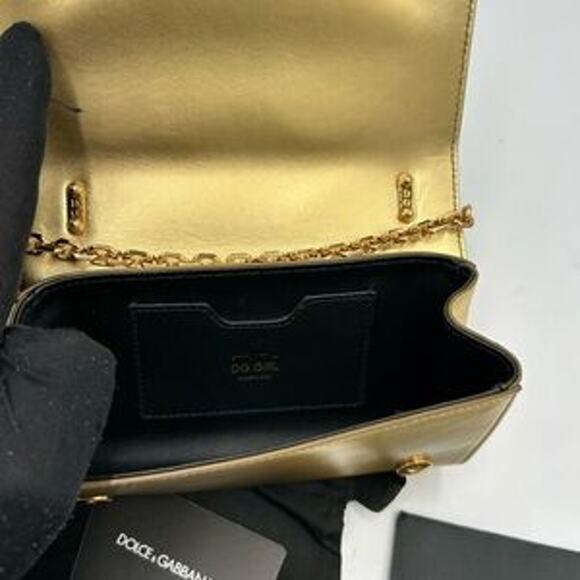 Women's Dolce & Gabbana DG girls metallic gold crossbody bag made in Italy - Picture 6 of 14
